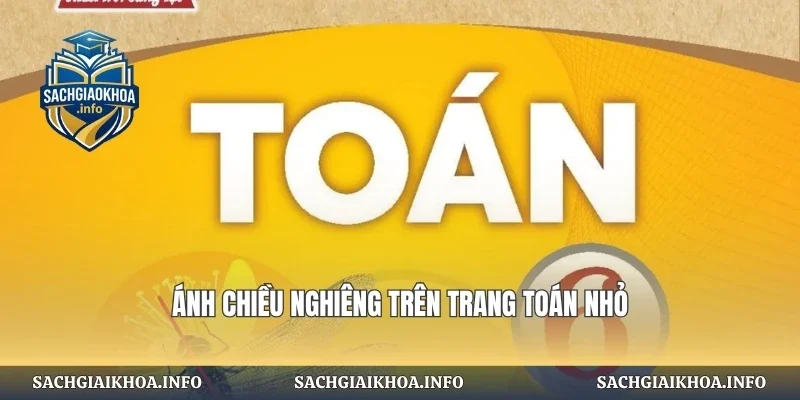 Ánh chiều nghiêng trên trang toán nhỏ