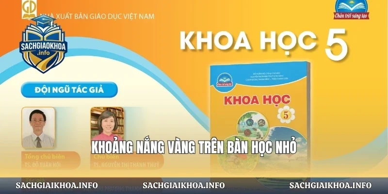 Khoảng nắng vàng trên bàn học nhỏ