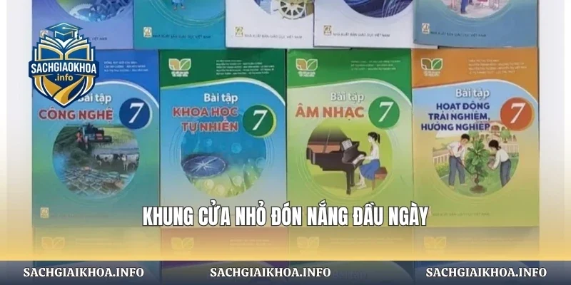 Khung cửa nhỏ đón nắng đầu ngày